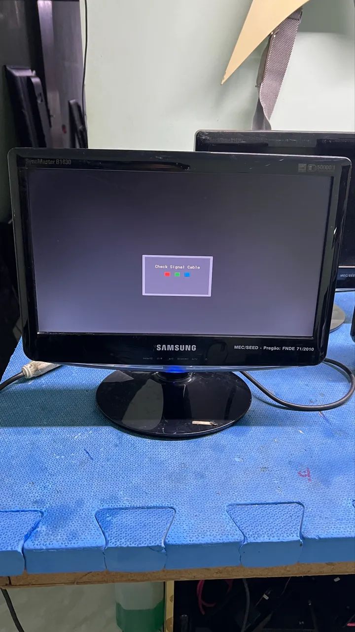 monitor 16 polegadas