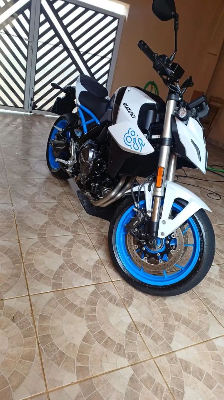 GSX 8S  - Foto 3