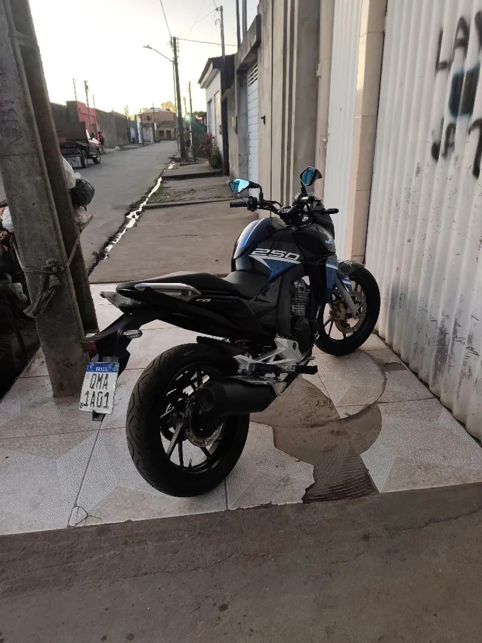 CB Twister 250 