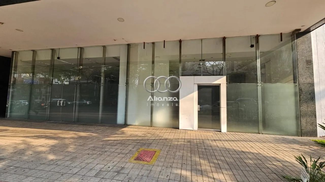 Excelente loja na Avenida de Contorno!!