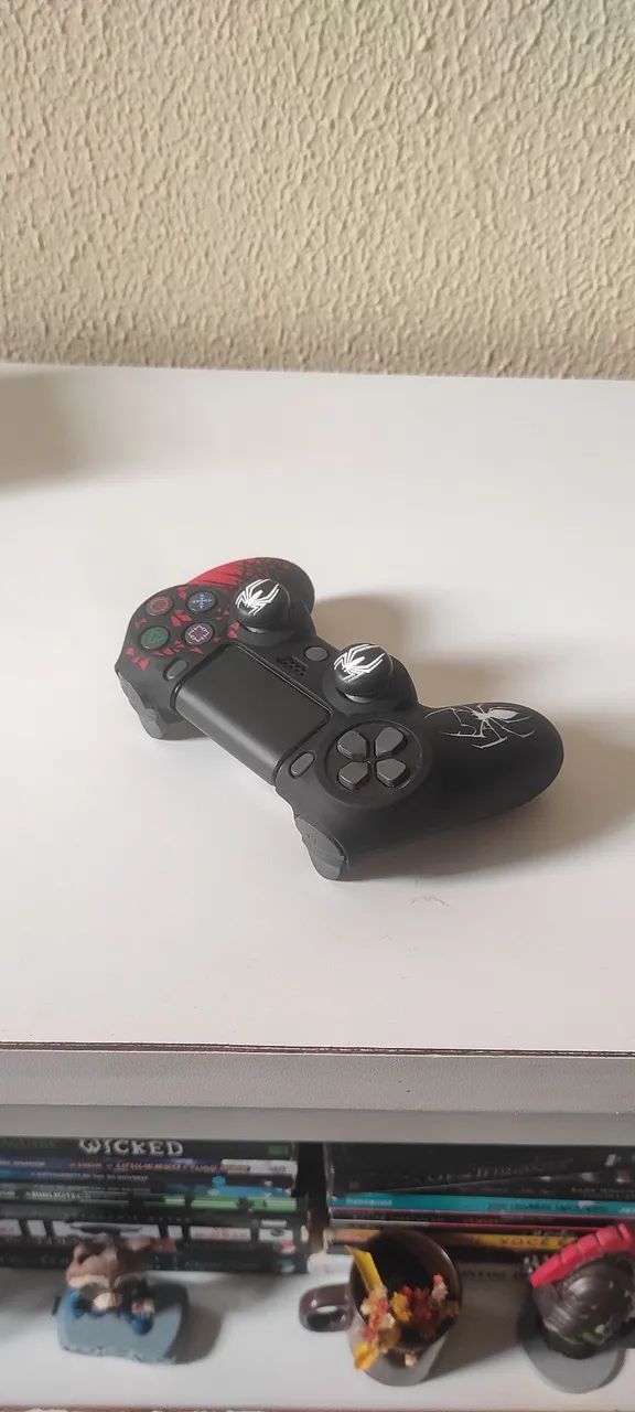 Controle ps4 genérico + capa silicone Marvels Spiderman 2