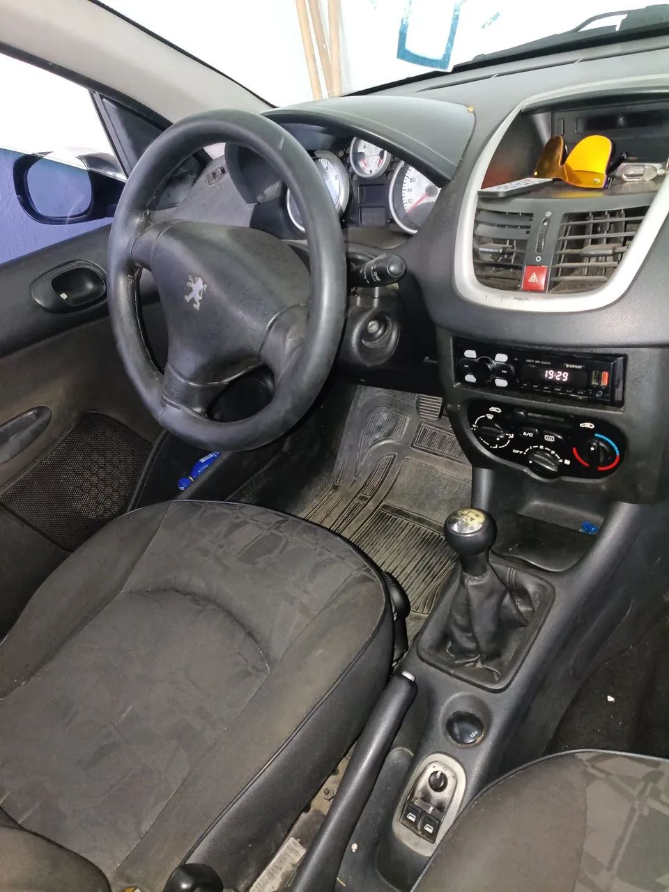 Peugeot 207 207 XR Sport 1.4 Flex 8V 5p 2011