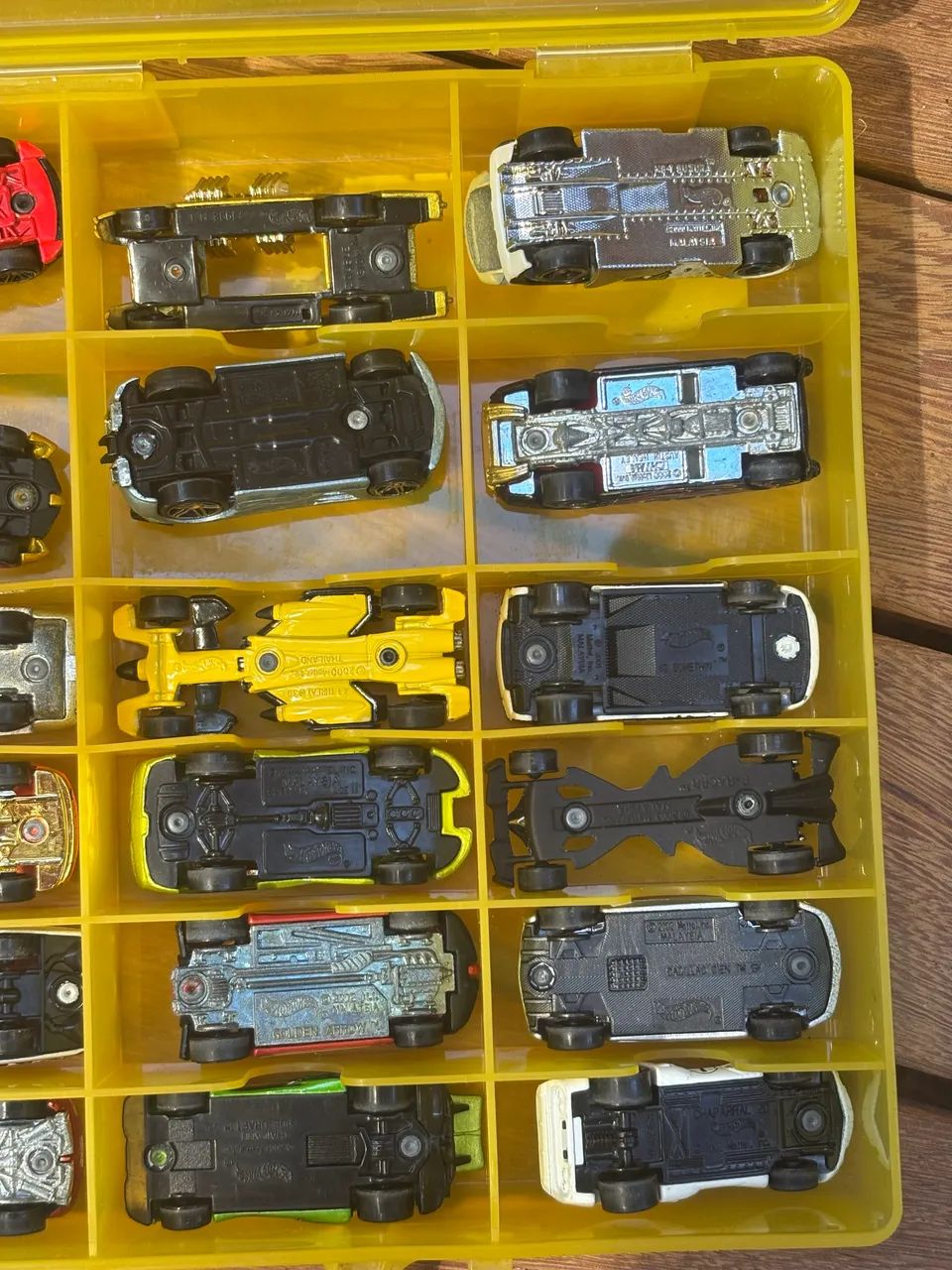 24 Carrinhos de coleção Hot Wheels - Foto 3