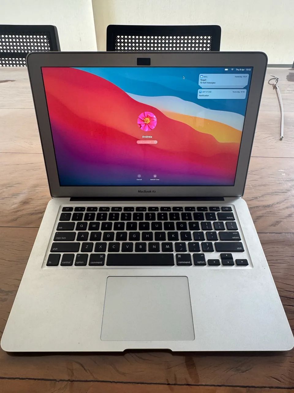 MacBook Air 13 polegadas- 2015 | Intel i5 | 8GB RAM | SSD 256GB