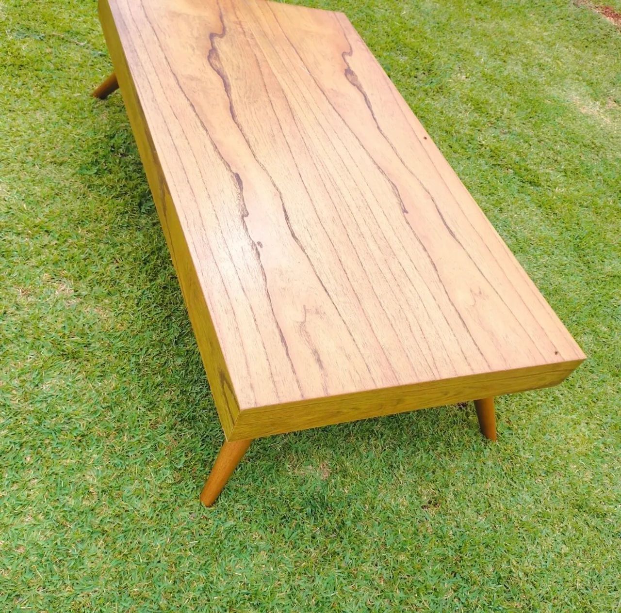 MESA DE CENTRO PÉS PALITO