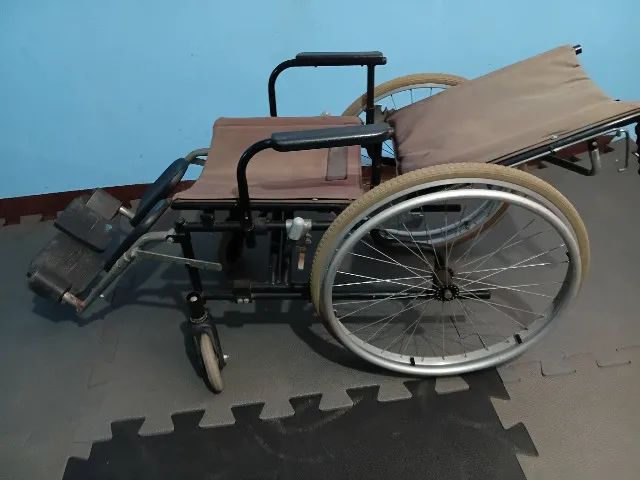 Cadeira de rodas - Foto 4
