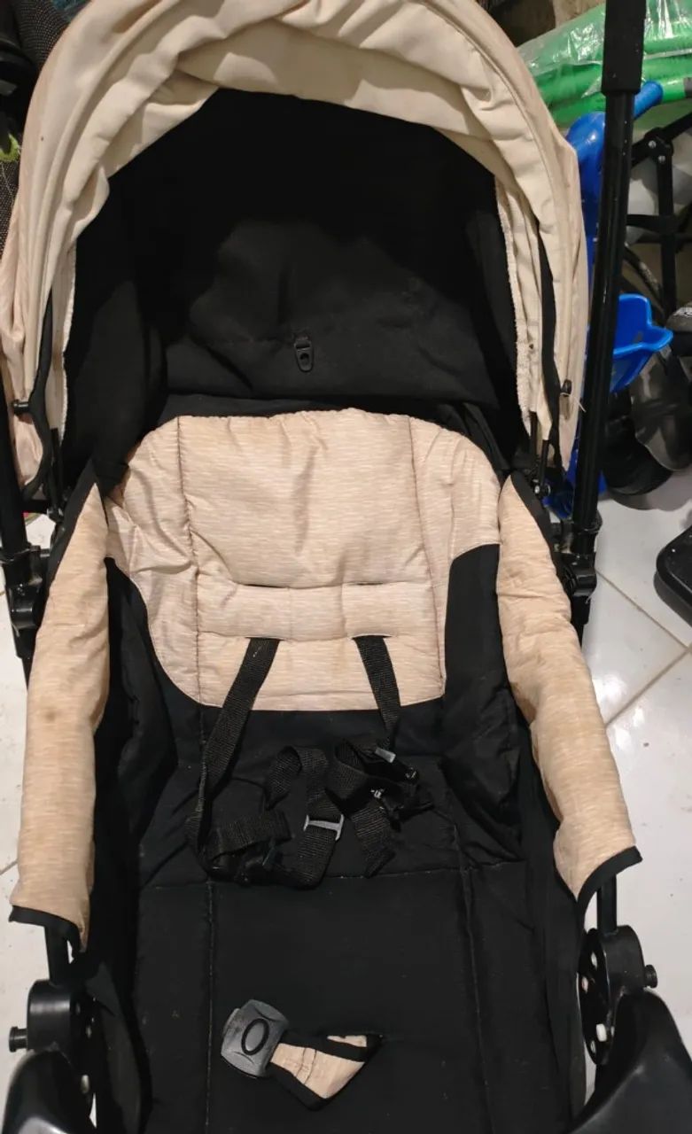 Carrinho de bebê semi novo  - Foto 2