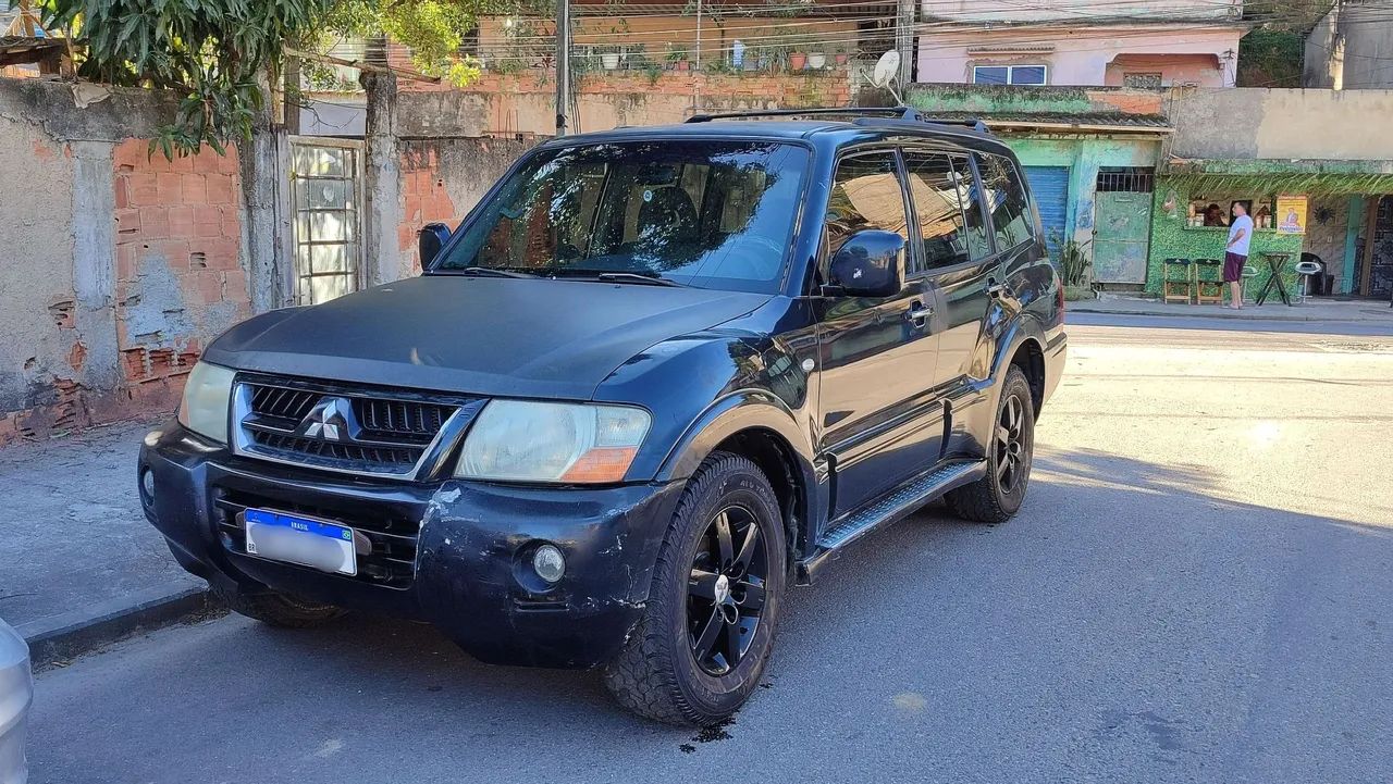 Mitsubishi Pajero HPE Full 3.2 4X4 T.i.dies. 5P AUT 2005