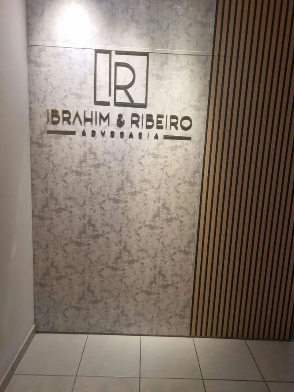 Alugo sala comercial no comercio - Foto 4
