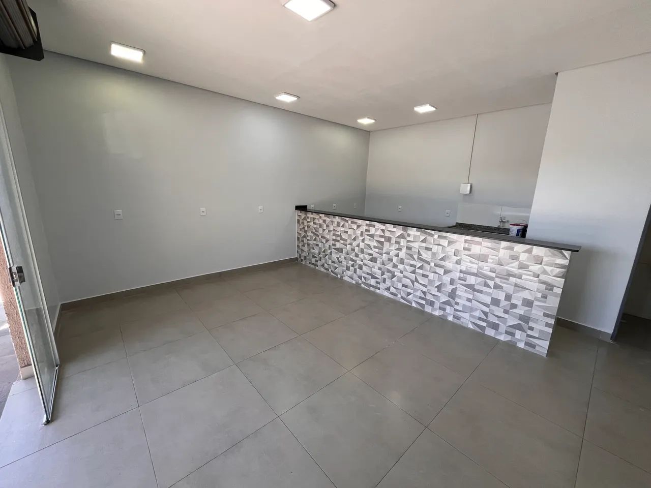 SALA COMERCIAL PARA LOCAÇÃO (REFORMADA) - Foto 4