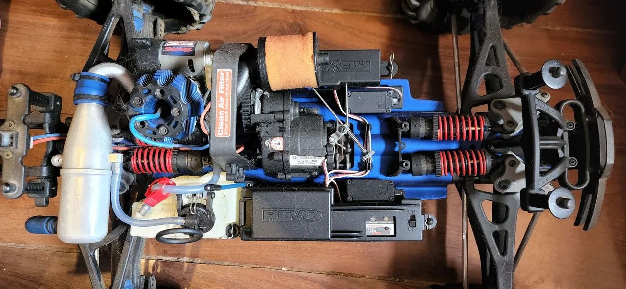 Revo 3.3  - Foto 2