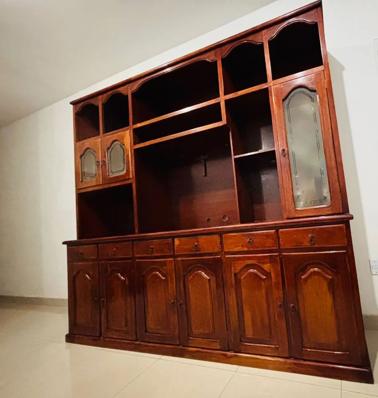 Vendo Estante feita com madeira maciça ipê. - Foto 3