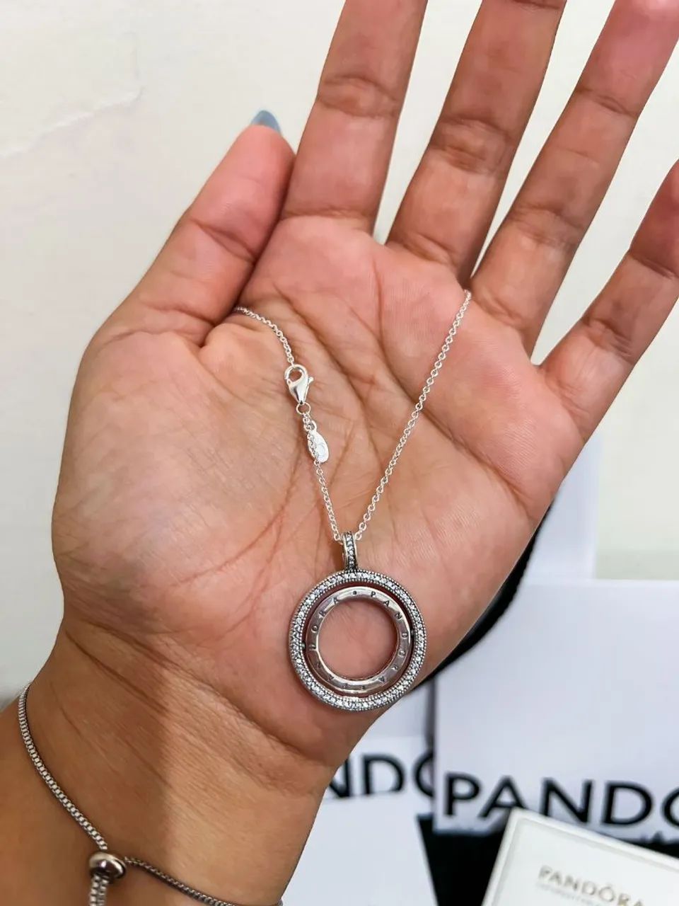 Colar pandora aro duplo logo pave  - Foto 3