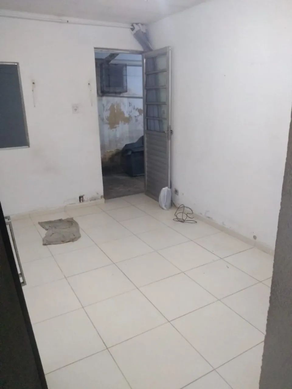 quitinete com banheiro, pia de pratos e lavanderia  - Foto 4