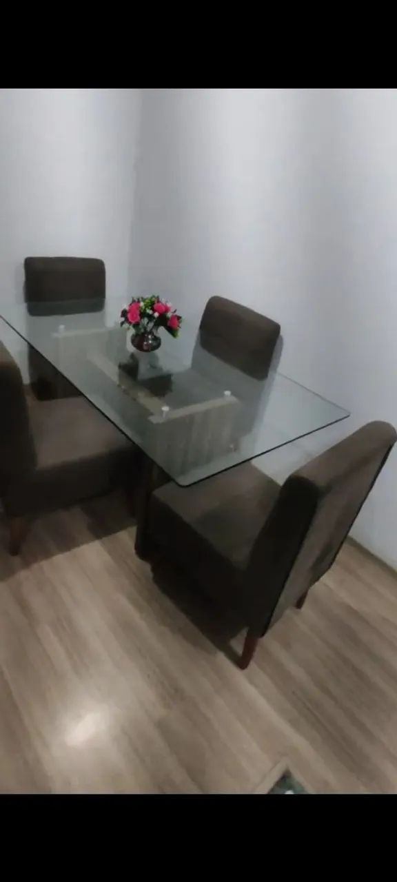 Mesa de jantar com 4 cadeiras em perfeito estado  - Foto 2
