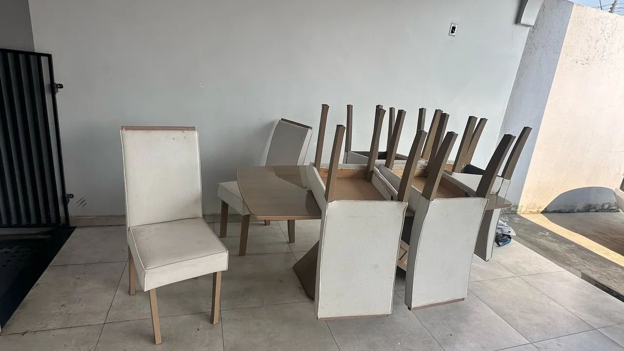 Mesa 6 cadeiras com tampa de vidro 