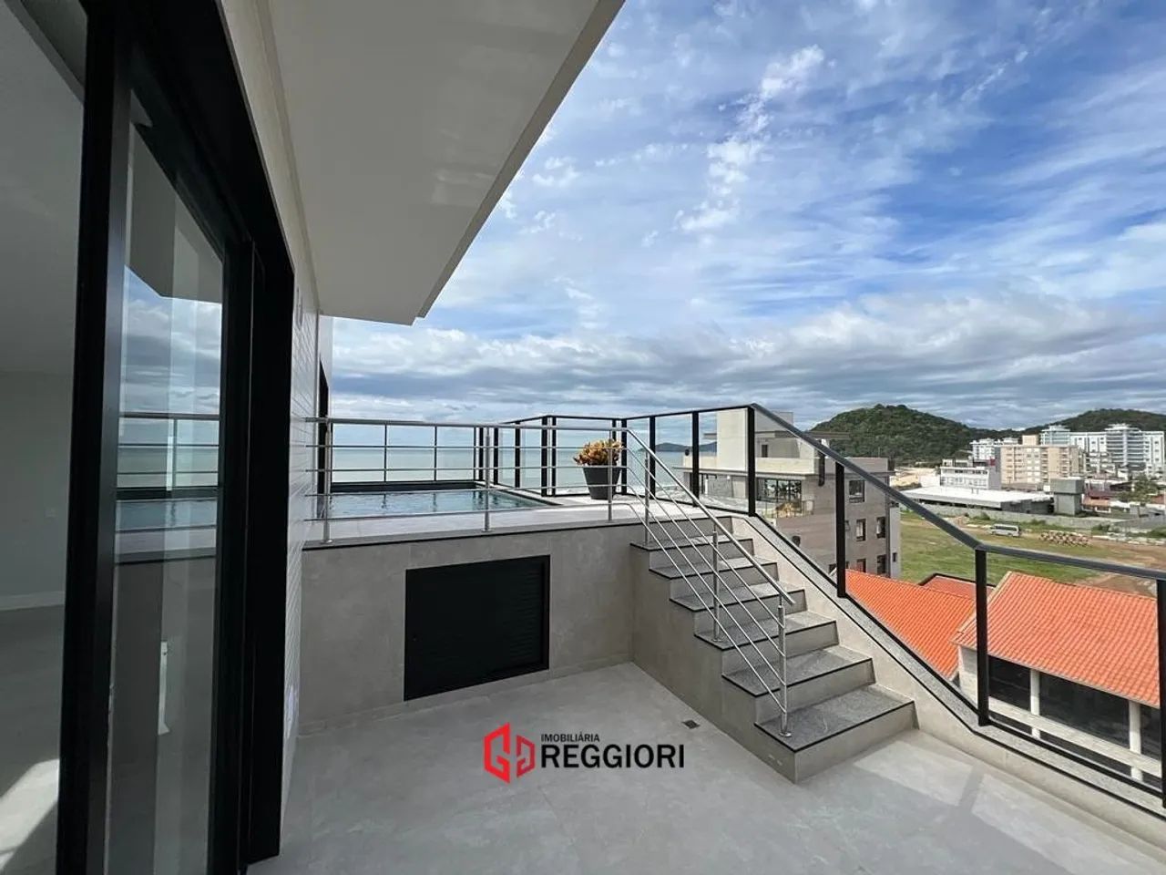 COBERTURA DUPLEX COM 3 SUÍTES PRAIA BRAVA ITAJAÍ - Foto 3