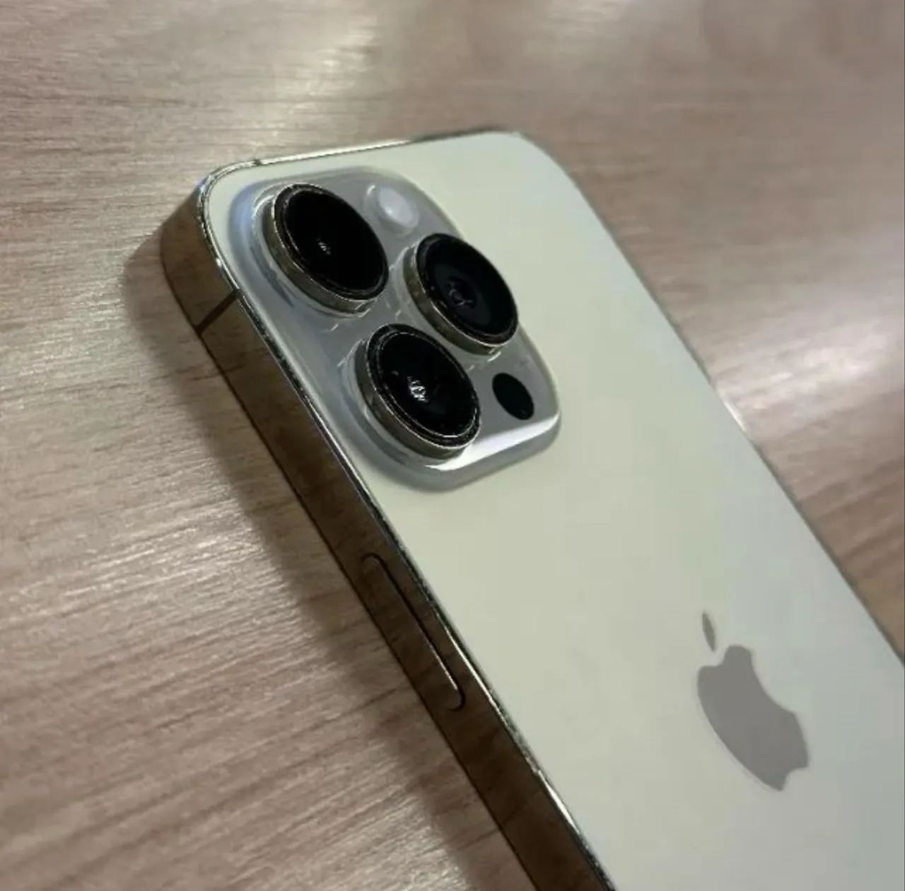 iPhone 14 Pro Max - Foto 2