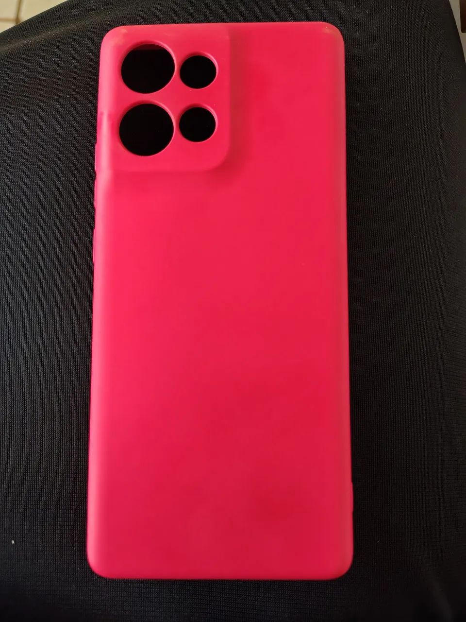 Capa vermelha motorola edge 50 