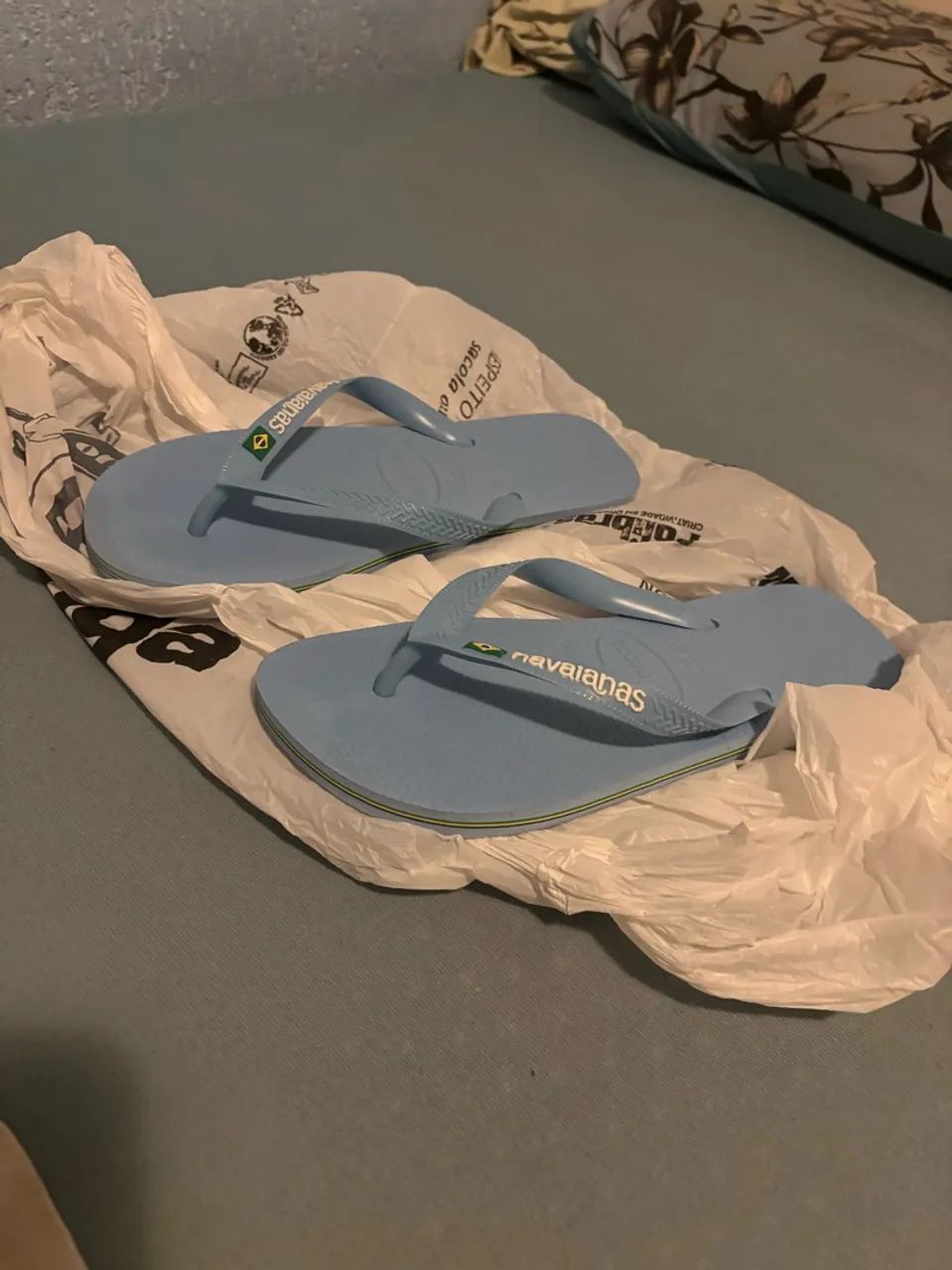 chinelo havaianas azul lavanda