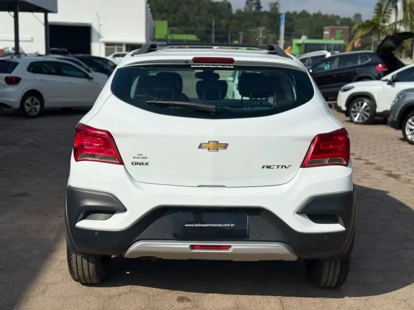 Chevrolet Onix Activ 1.4 8V Flex Aut. 4P 2019 - Foto 5