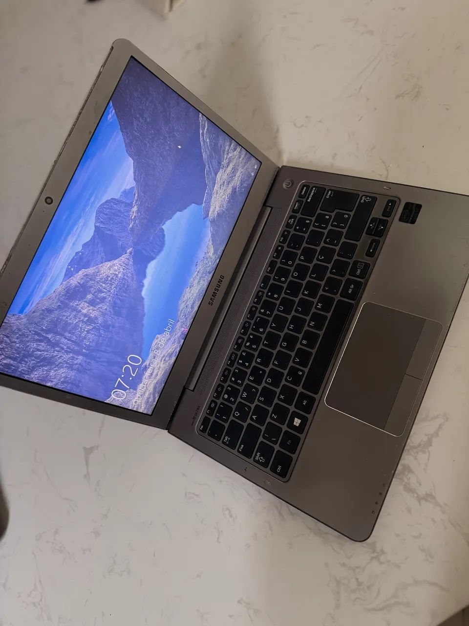Notebook Samsung Ultrabook Core i5 4GB - Fino e Rápido