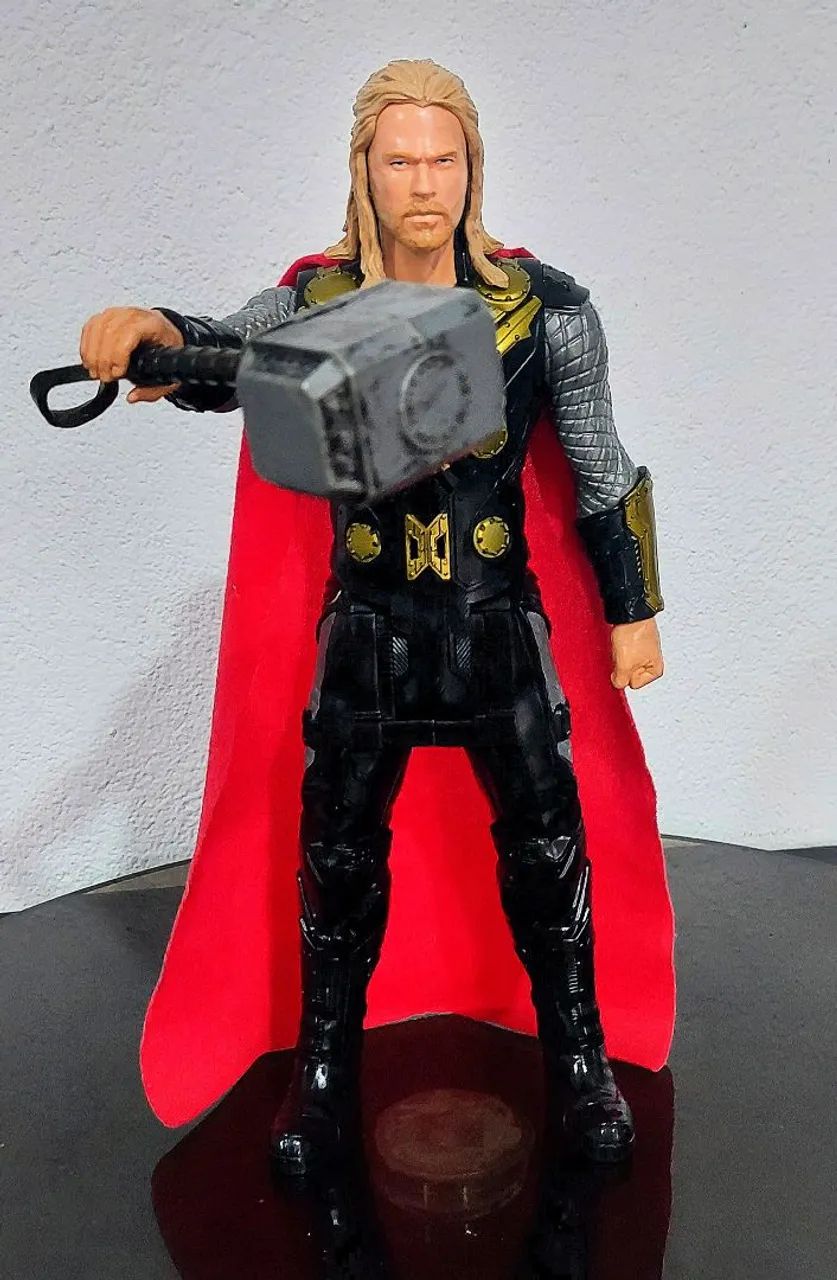 Boneco Thor Eletronic Tech , Marvel Avengers 30 Cm Titan Hero, Disney Store EUA  - Foto 2