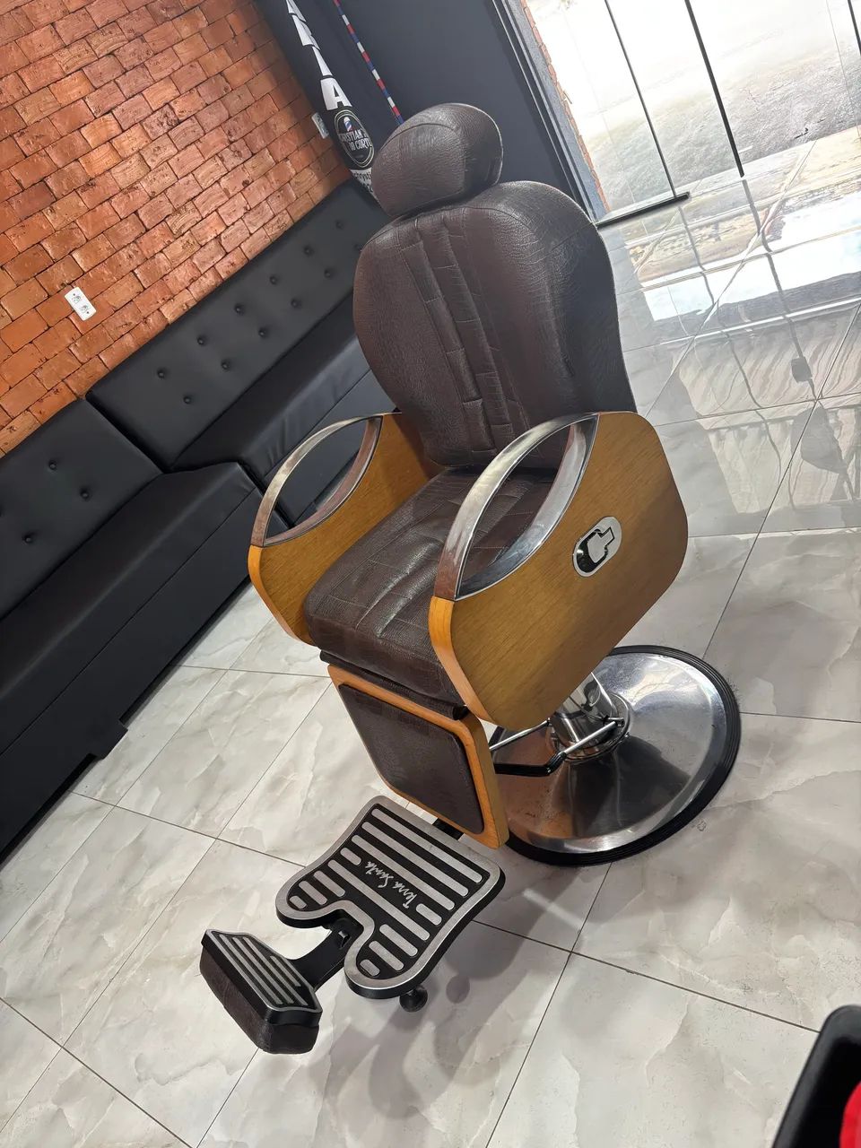 Barbearia Pronta para Trabalhar! (Cadeira, Lavatório, Móveis) - Foto 2