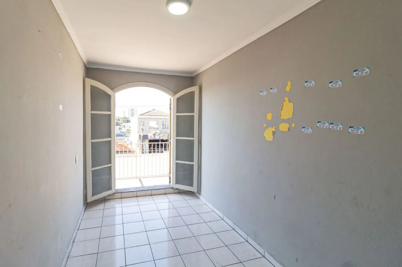 Sala comercial na Avenida Otacílio Tomanik, 943  10 m²