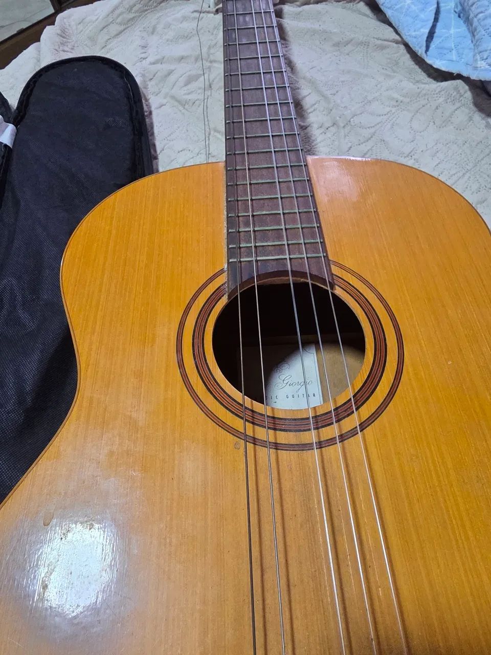 VENDE-SE UM VIOLÃO E UM CAVACO - Foto 3