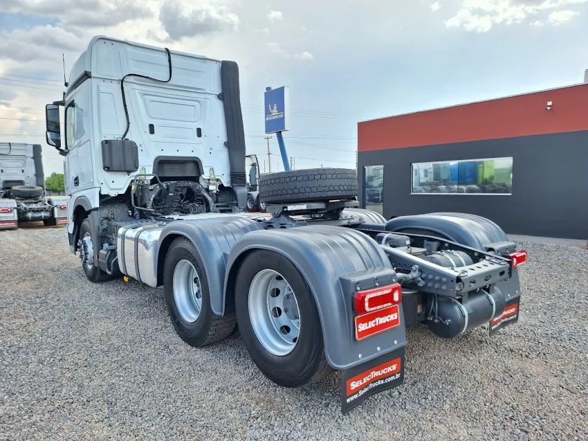 ACTROS 2548 LS 6X2 2023/2024 2P (DIESEL)(E6). - Foto 3