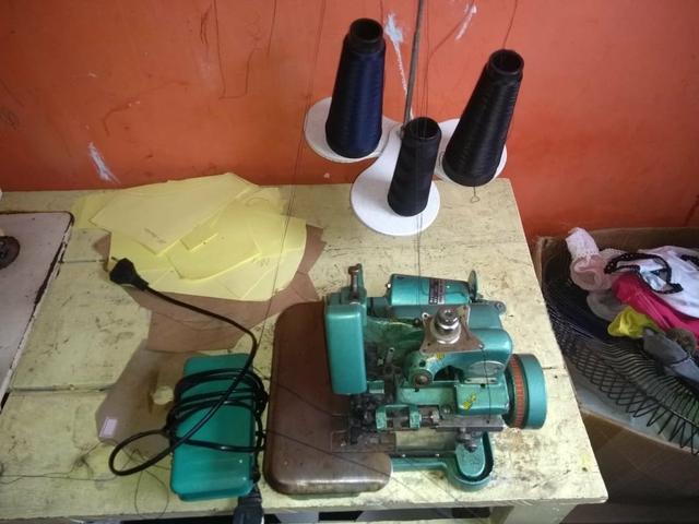 Máquina Overloque - Foto 2