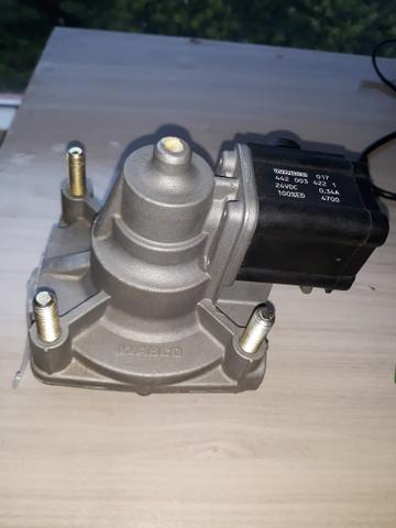 Válvula relé c/solenoide Scania P124 e R114 - Foto 3