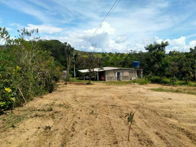 Excelente chácara em Luziânia com córrego nos fundos - Foto 14