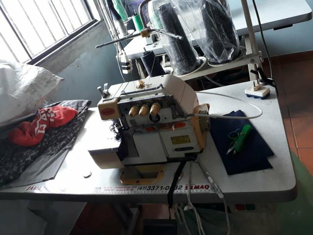 Maquinas De costura Overlok e Cobertura - Foto 6