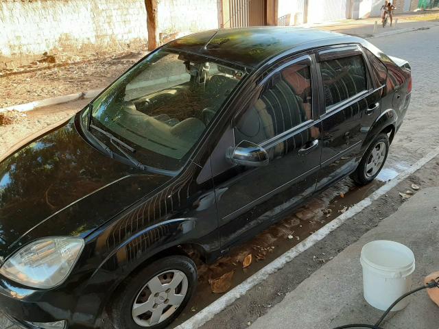 Ford fiesta sedan 1.6