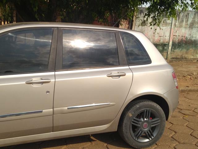 Vende se ou troco um Fiat Stilo 2008 modelo 2009 - Foto 8