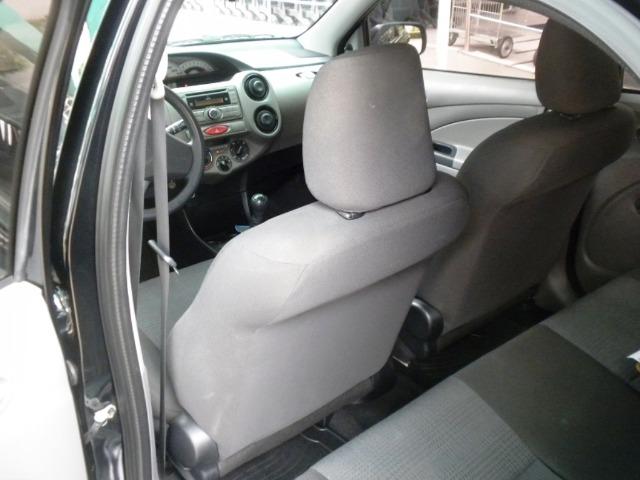 Etios XS 1.3 2013 Mecanico - Foto 12