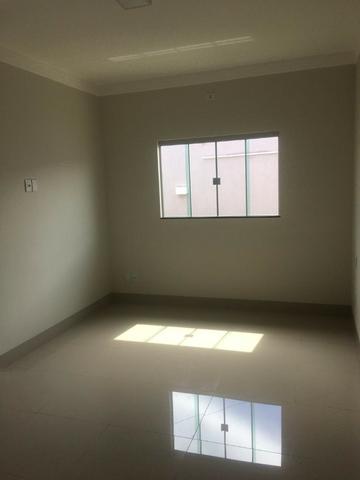 Vende-se Linda Casa com Acabamento Extra no Vale do Sol - Foto 7