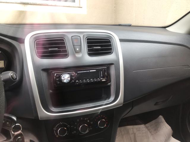 Vende Sandero 1.0 (motor 3 cilindros )excelente !! - Foto 14