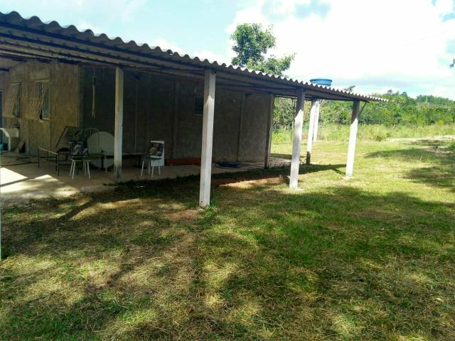 Excelente chácara em Luziânia com córrego nos fundos
