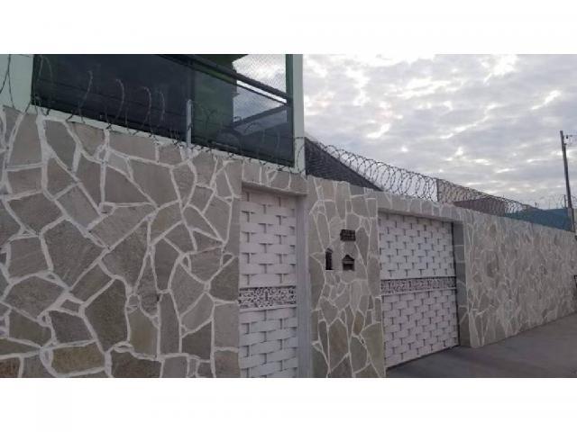 Linda Casa no Coophamil