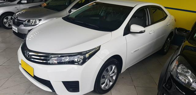 TOYATA COROLLA 1.8 GLi FLEX 4P AUTOMÁTICO 2016/2017