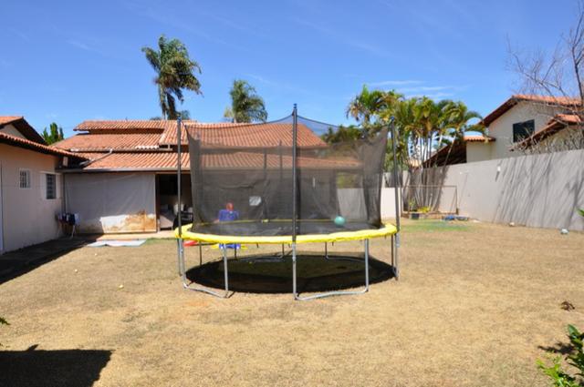 Casa Terrea Solar de Brasilia, Qd 2, 4 Stes, Regularizada, Cond. Fechado, 450m2, - Foto 4