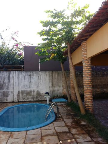 Ótima Casa com piscina e Ponto Comercial - Foto 13