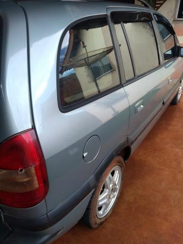 Vendo zafira CD 2.0 03/04 - Foto 2
