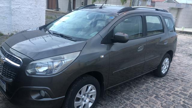 Spin 7lugares 2013 ac MOTO carro financio