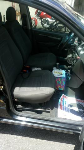 Prisma Sedan/Maxx 1.4 4p 2010 - Foto 5