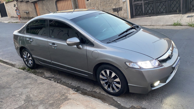 Honda Civic 1.8 2011 Automático - Foto 2