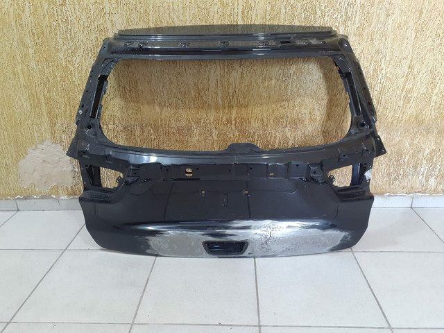Tampa traseira Jeep Compass 17/20 Original